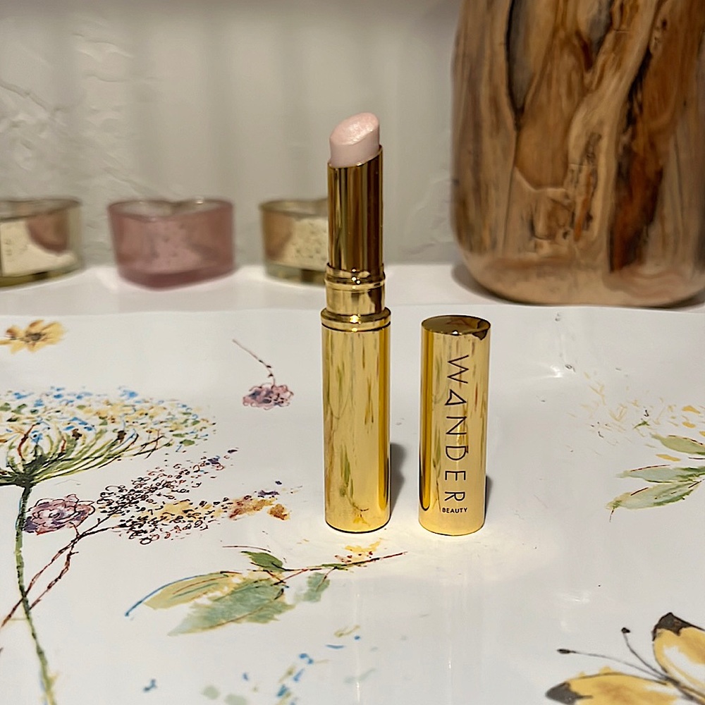 Wander Beauty Catch The Light Highlighter RARE price is firm